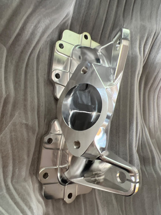 High Performance: Billet 750 Single Intake Manifold